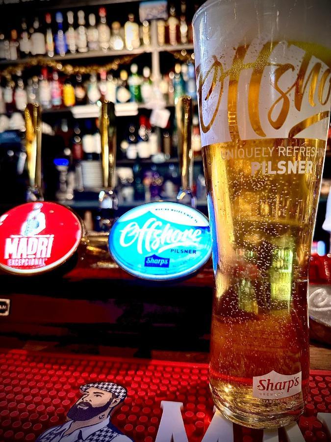 The White House At The Tinners Arms St Ives 外观 照片